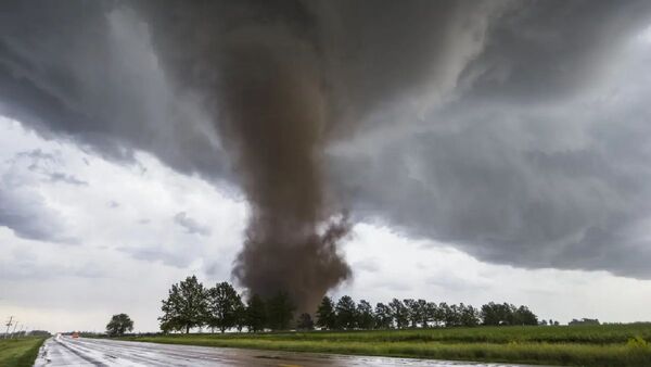 ¿Qué hizo posible la formación de un tornado en San Joaquín?