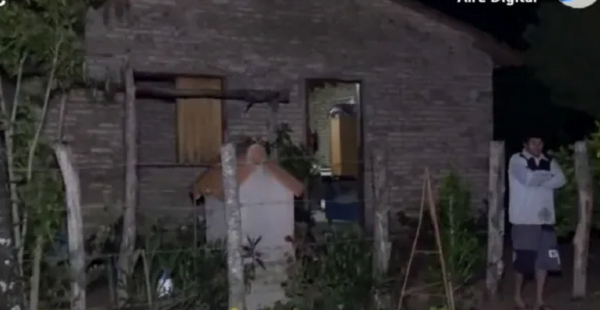 Mujer mató a su esposo de una puñalada y luego se entregó en Atyrá - Noticiero Paraguay