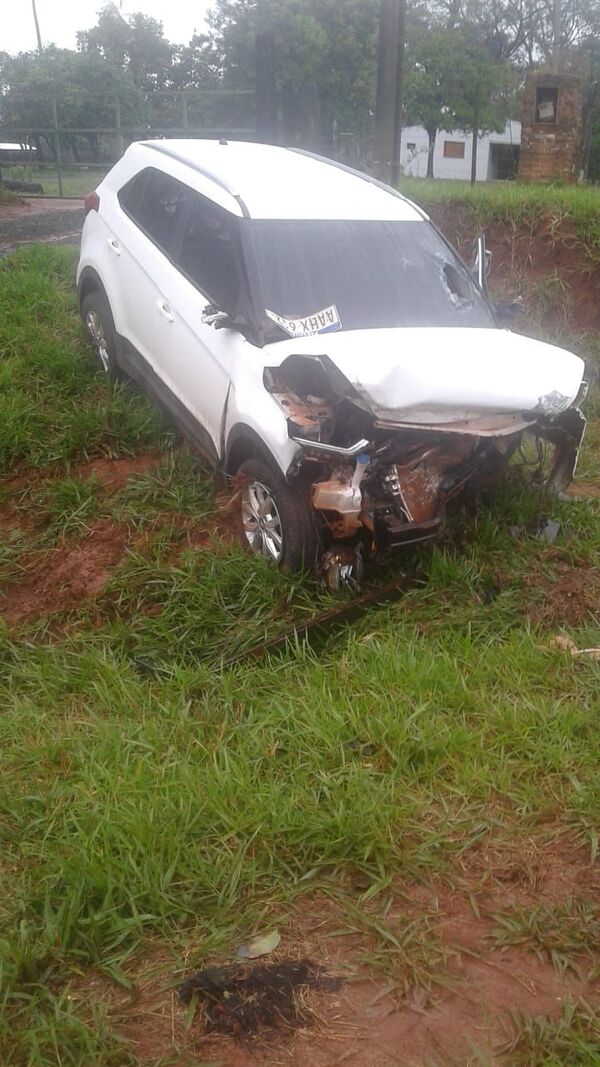 Pista mojada provoca accidente fatal sobre la ruta PY03 - Nacionales - ABC Color