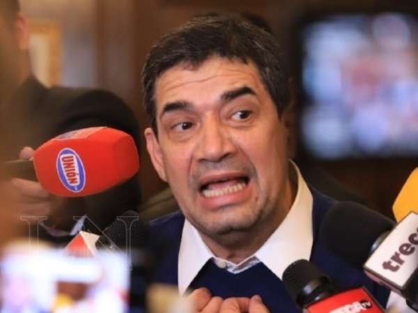 Diario HOY | Velázquez esperará informe de Fiscalía para ver si renuncia y reitera apoyo a Wiens