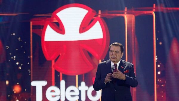 Don Francisco dice adiós a la Teletón tras 44 años al frente del evento