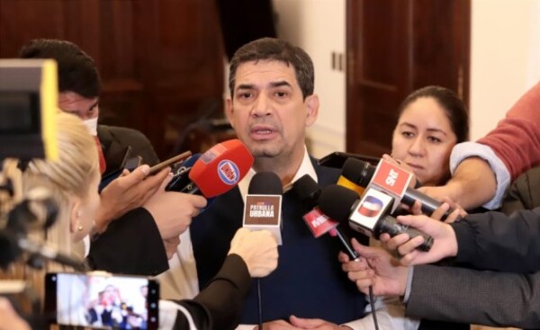 Hugo Vázquez no renunciará hasta que lo denuncien, afirmó