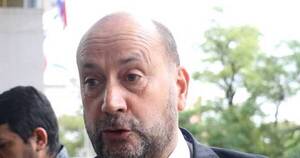 La Nación / Salomón extrema prudencia al opinar sobre renuncia de HV y quiebre en el oficialismo