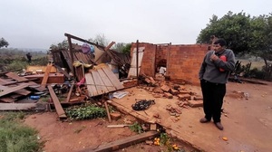 Asisten a 40 familias afectadas por el tornado en Caaguazú