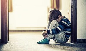 Niño de 10 años era víctima de abuso con consentimiento de su padre y abuela