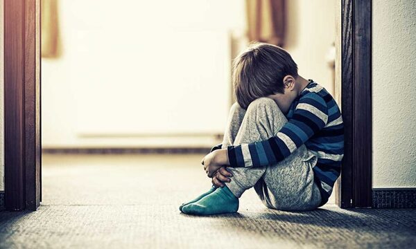 Niño de 10 años era víctima de abuso con consentimiento de su padre y abuela