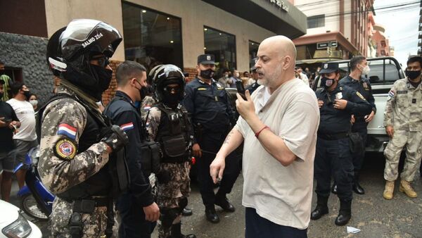 Cubas inscribe su chapa tras salir de la Concertación