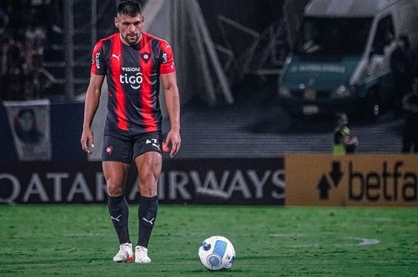 Juan Patiño pide disculpas tras exabrupto con hincha - Paraguaype.com