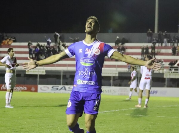 Pastoreo FC triunfó en el inicio de la fecha 22 - APF