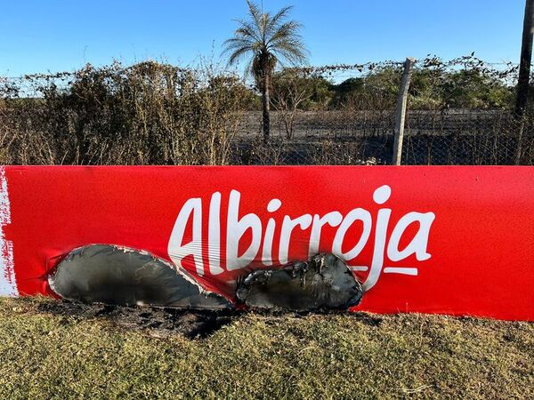 Incendio forestal afectó predio de Albiróga - Policiales - ABC Color