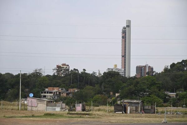 Costanera de Asunción: Anuncian desalojo de familias ocupantes - Nacionales - ABC Color