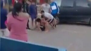 Asaltó y golpeó a embarazada y adictos le molieron a golpes