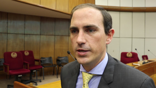 Proyecto de ley busca transparentar tarifa de costos de combustibles | 1000 Noticias