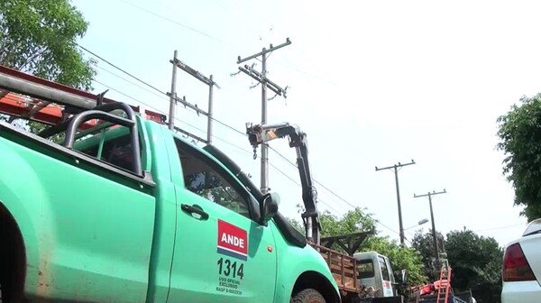 ANDE inicia corte a morosos y registra al menos 100 trabajos por día
