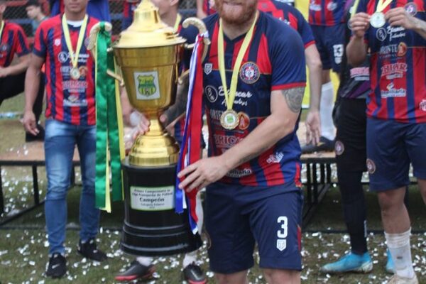 PENSÓ DESCANSAR 6 MESES, SIN EMBARGO  TERMINÓ SIENDO CAMPEÓN CON CERRO PORTEÑO