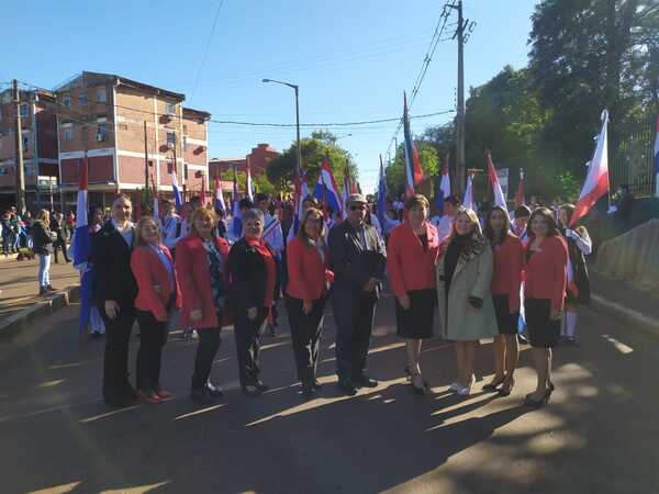 Celebran 50 años de la Escuela Robustiano Dávila de Encarnación