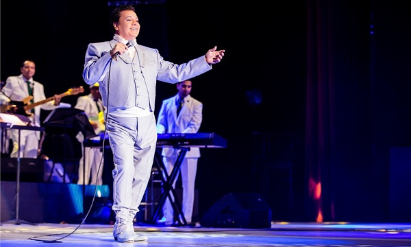 Recuerdan al cantautor Juan Gabriel | Telefuturo