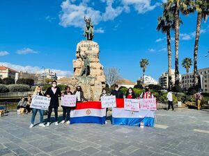 Paraguayos en España podrán regularizar sus papeles gracias a cambios en las leyes migratorias - Nacionales - ABC Color