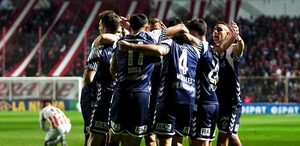 Con Sosa como titular, Gimnasia gana y se pone a un punto de la cima