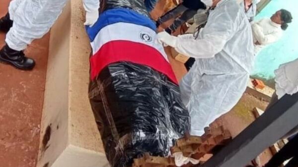Despiden con honores a anciano barrendero