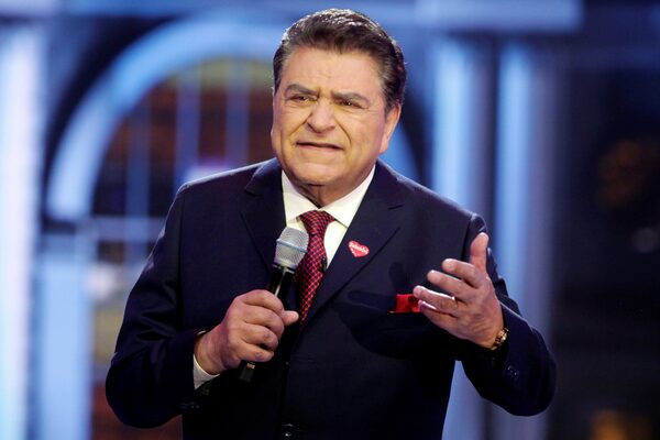 Después de 44 años ininterrumpidos "Don Francisco" anuncia que ya no conducirá Teletón