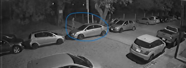 Crónica / Robacoches "flash" se llevó un vehículo en menos de un minuto
