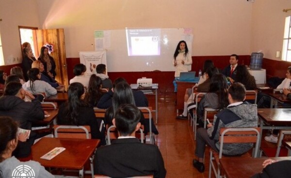 Imparten charlas de "Noviazgo sin Violencia" en colegios de CDE