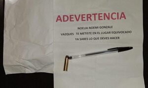 Mujer recibe amenaza en nota anónima