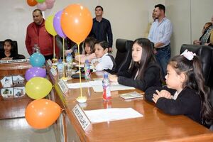 Niños y niñas de Capiatá e Itauguá fueron concejalitos por un día - Nacionales - ABC Color