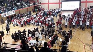 San Lorenzo: coro de 1000 niños y niñas hace vibrar al público - Nacionales - ABC Color