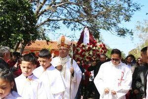 Instan a fortalecer la fe - Fiesta Patronal Santa Elena 2022 - ABC Color