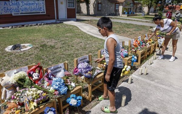 Mochilas antibalas contra la epidemia de tiroteos escolares en EEUU - Mundo - ABC Color