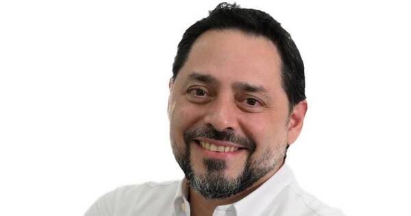 La Nación / “Debemos construir condiciones de competitividad”, afirma precandidato a senador