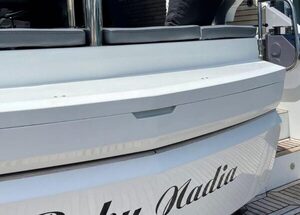 Nadia Ferreira ya tiene su propio yate lujoso en Miami
