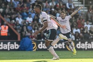 Arsenal goleó 3-0 y es único líder (parcial) de la Premier League - Fútbol Internacional - ABC Color