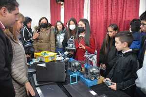 Egresó primera promoción de niños y niñas que realizaron cursos de robótica - .::Agencia IP::.