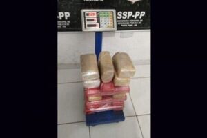 Joven cae con 12 paquetes de marihuana en la frontera