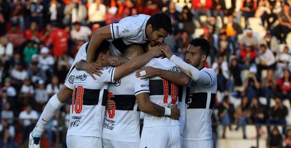 Olimpia festeja en Mallorquín y se coloca como puntero del torneo Clausura