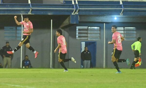 12 de Octubre vs. Tacuary: los visitantes y una victoria clave - Fútbol - ABC Color