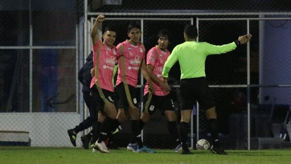 Tacuary se lleva tres valiosos puntos de su visita a Itauguá