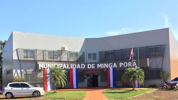 Desvinculan a funcionaria tras no apoyar a candidato del intendente de Minga Porã, denuncian - ABC en el Este - ABC Color