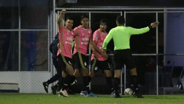 Tacuary se lleva tres valiosos puntos de su visita a Itauguá