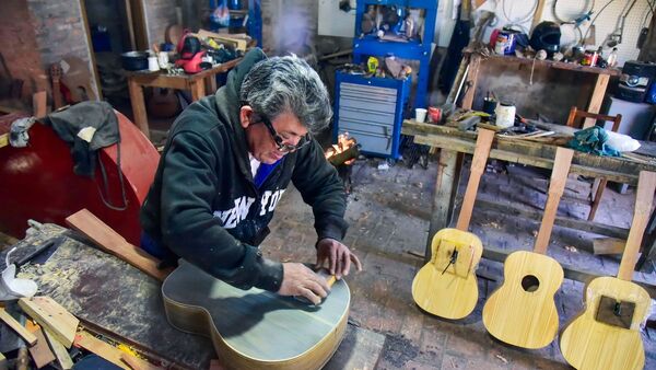 Día del Folclore: Los artesanos paraguayos muestran su talento