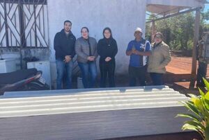 Municipalidad entregó chapas “eternit” a damnificados por el temporal en PJC