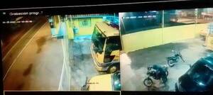 Crónica / [VIDEO] Así robaron la moto de un bombero en Areguá