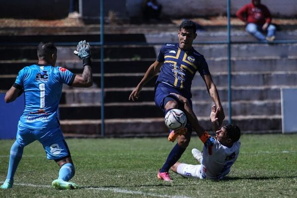 División Intermedia: Trinidense y Luqueño no aflojan la marcha - Fútbol de Intermedia - ABC Color