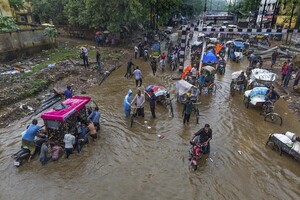 Aumentan a 50 los muertos a causa de las inundaciones en la India - Megacadena — Últimas Noticias de Paraguay