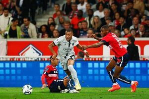 Mbappé anotó a los 8 segundos en la goleada 7-1 del PSG ante Lille. - Fútbol - ABC Color