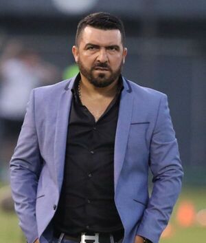 12 de Octubre: Héctor Marecos, el nuevo tejedor - Fútbol - ABC Color