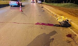 Motociclista muere violentamente en choque contra automóvil sobre Ada. Perú – Diario TNPRESS